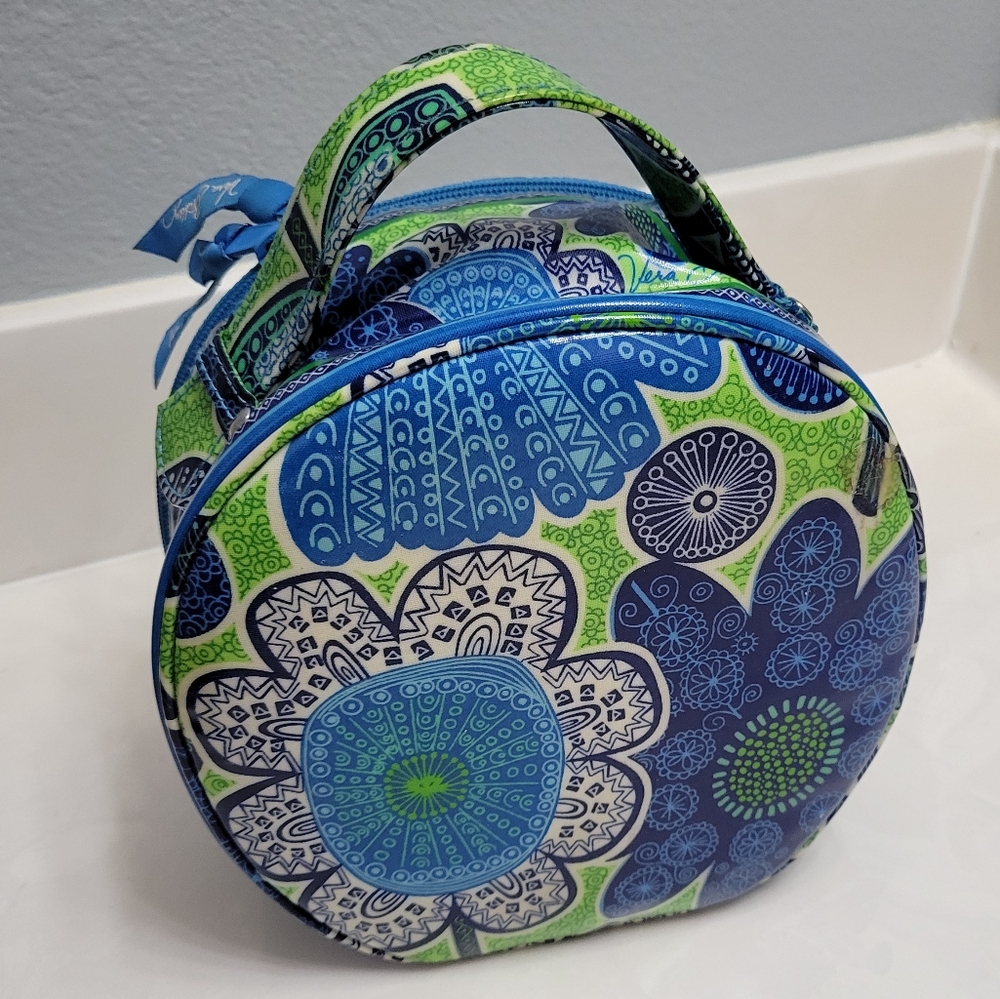 Vera Bradley Hatbox Doodle Daisy Travel Makeup Bag Tote Bag blue green overnight